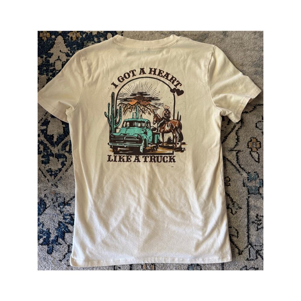 Women's Western T-shirt Heart Like A Truck Small Cream Colored Soft Country